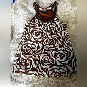 Vintage INC sleeveless brown top with “braided” collar design
